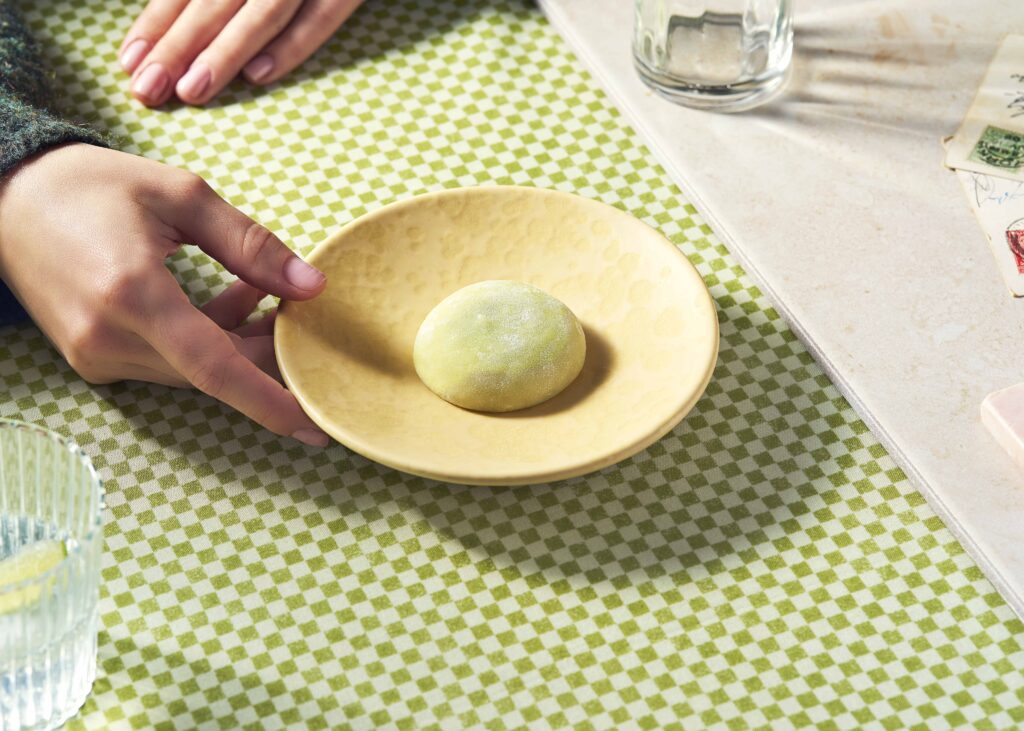Working with Mochi ball company YUUM Charlie Goodge worked hard to create vibrant and bold imagery that stood out against the competition, Little Moons. Matcha Flavour. All Credits go to Charlie Goodge Photography